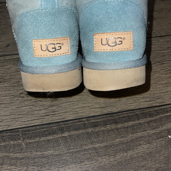 blue mini uggs - Picture 2 of 6